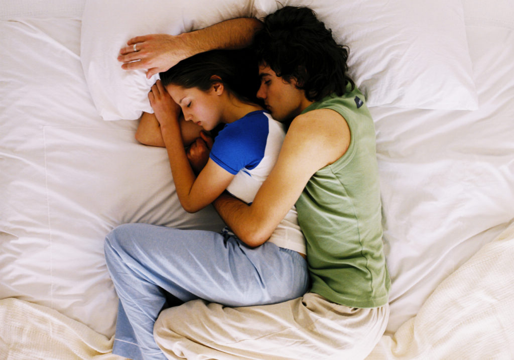 Dormir De Conchinha Com Alguém Que Amamos é Uma Das Melhores Sensações 9775